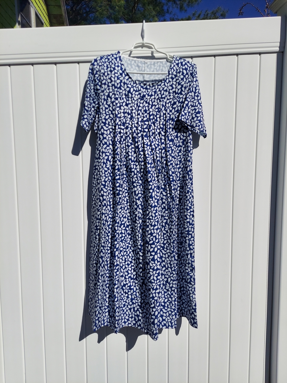Clara & Monroe Navy Blue Floral Maxi Dress Women's Size Large NWT Grandmacore - Picture 7 of 9